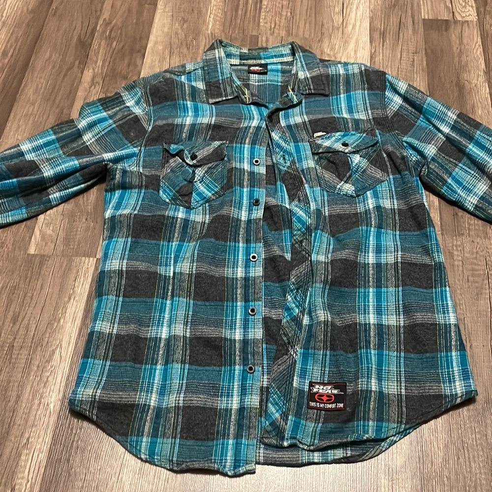 Men’s No Fear size medium flannel